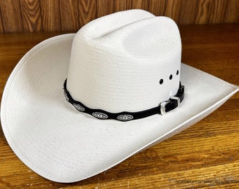 AU-LC-60-BLK Banda de cuero para sombrero vaquero occidental festoneada con conchos ovalados de cuero negro de 3/8" de ancho