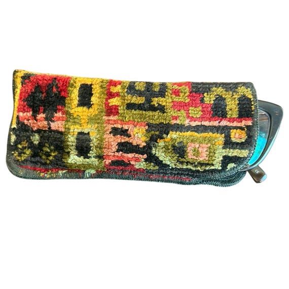 Vintage Soft Fabric Tapestry- Glasses Case- Retro- Some Wear  display picture 3