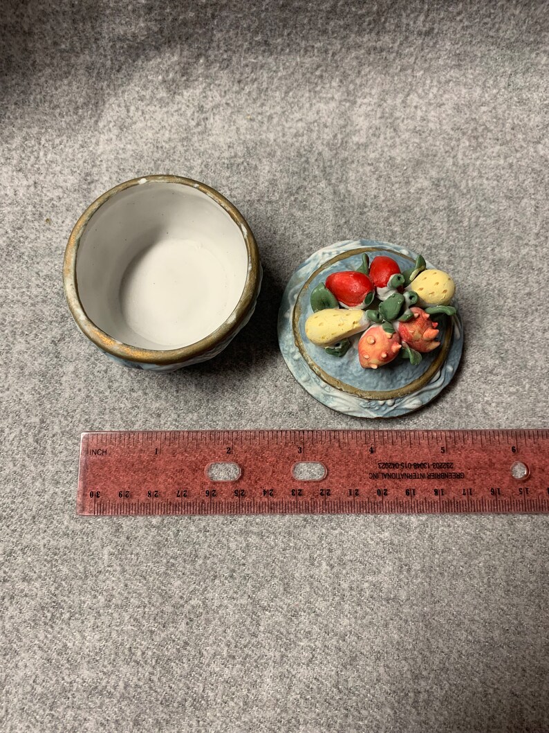 Vintage Ceramic Blue Trivet Bowl With Lid 3d Vegetables Design Dainty