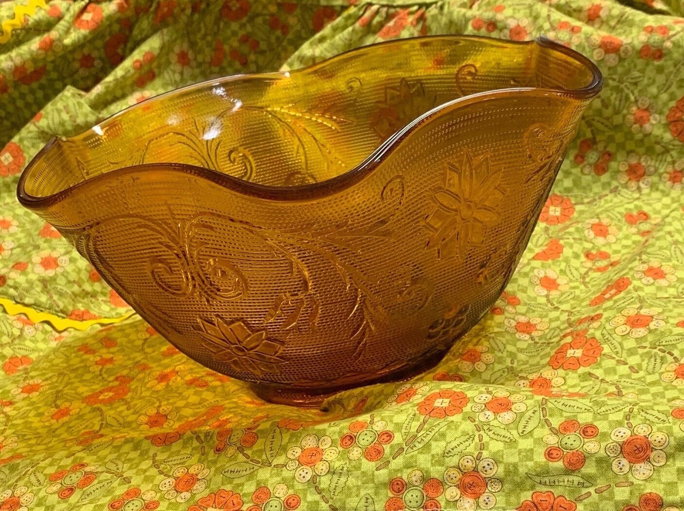 Tiara Sandwich Glass Pedestal 10 Wide Flared Scalloped Amber Gold