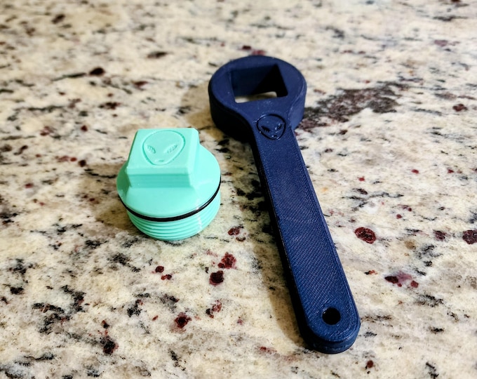 Travato Fresh Water Tank - Simple Drain Plug and Tool