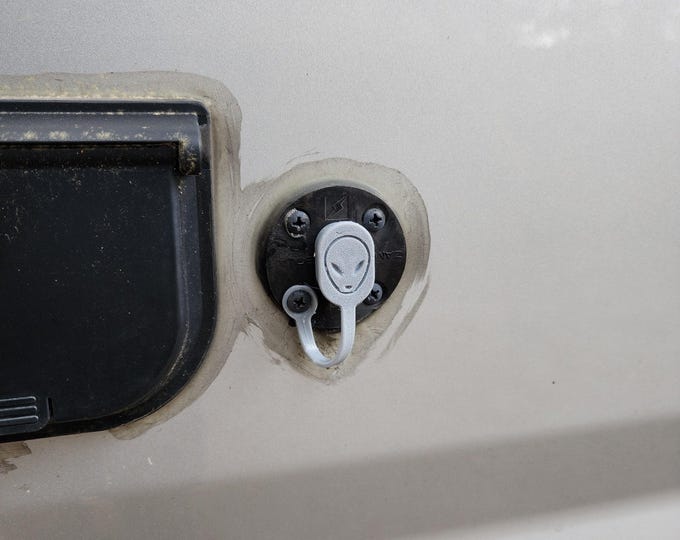 Zamp exterior solar plug cover