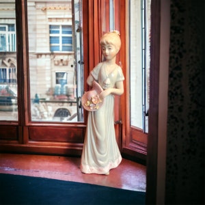 House of Lloyd Figurine