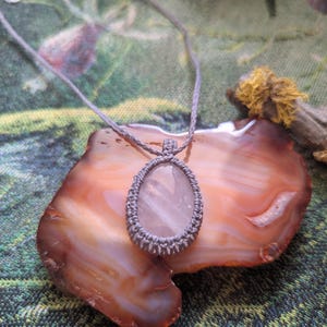 rose quartz macrame necklace