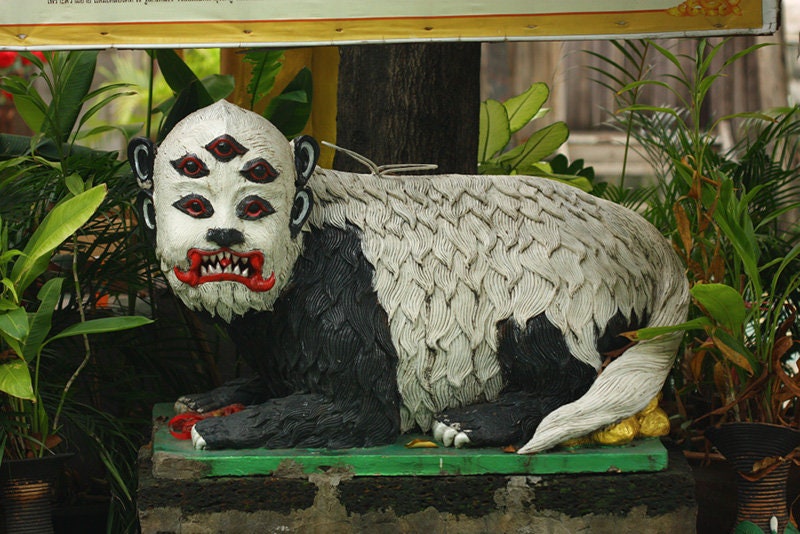 See Hoo Ha Tah [five Eyes Four Ears] Thai Deity Sihuhata God