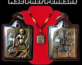 Beautiful E-Pher Mae Pher Nang Phaya Pher Sit on Paladkik of Kruba Wang Year 2008 Behind Yantra Love Attraction Sex Appeal From Thailand