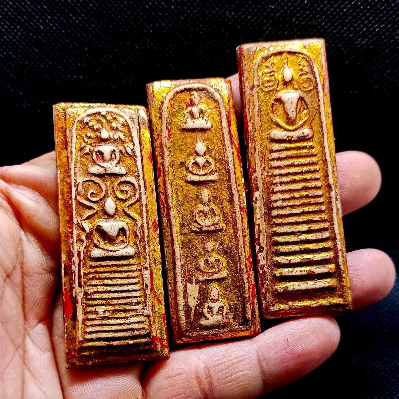 タイのお守り タイの仏陀のお守りセット、ワット・ラカン寺院、成功と守護 - Etsy 日本