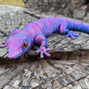 Articulated Giant Day Gecko/Reptile Fidget Toy/ Desk Decor/Gecko fidget toy/Movable Reptile Toy/lovely decor/ Available in multiple colours