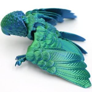 Articulated Parrot/Articulated Bird/3D Printed Fidget Toy/Desktop Decoration/ Flexi Bird/Gifts for her/Gifts for kids/Made to Order