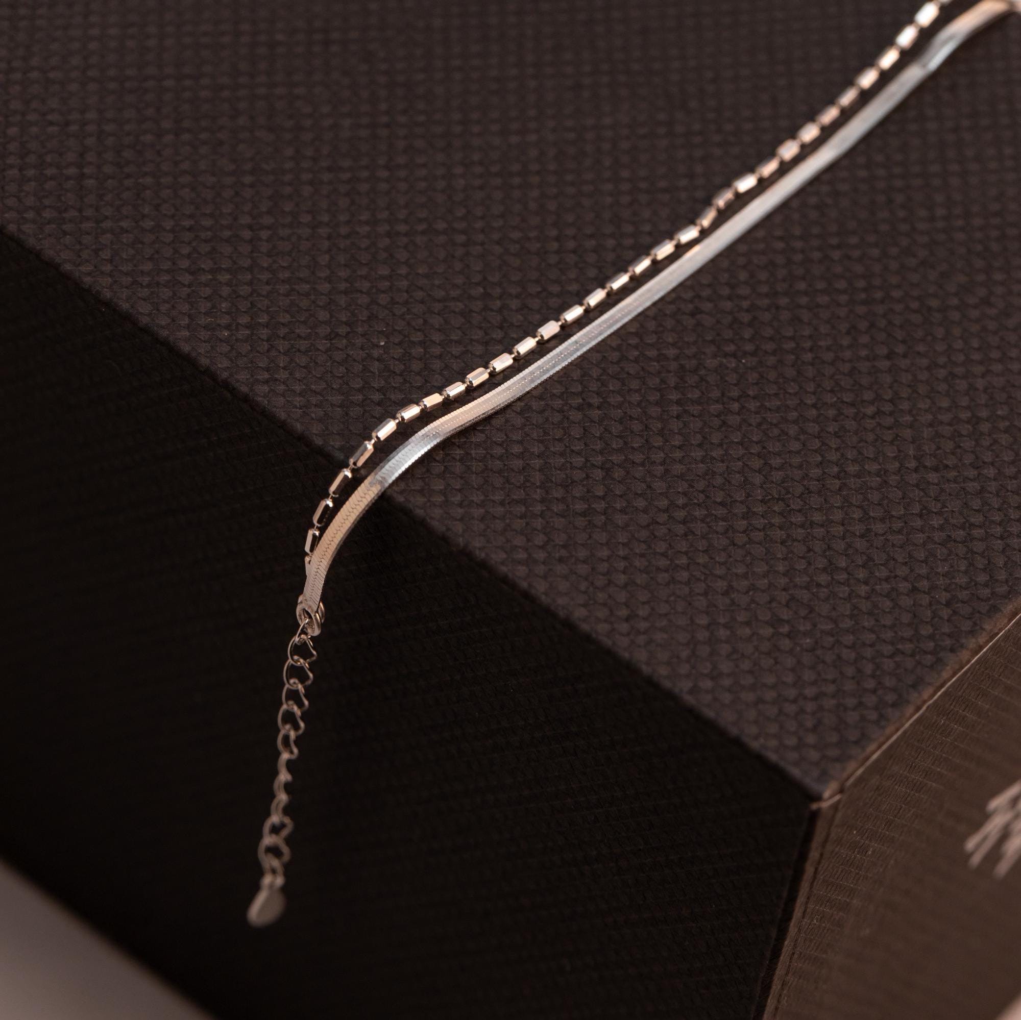 Bracciale minimalista in acquamarina e argento 925, sottile elegant