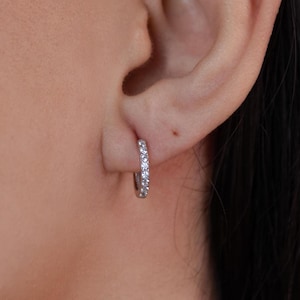 925 Sterling Silver Huggie Hoop Earrings,Gold & Silver Small Hoops,Minimalist Everyday Earrings,Dainty Cartilage Hoops