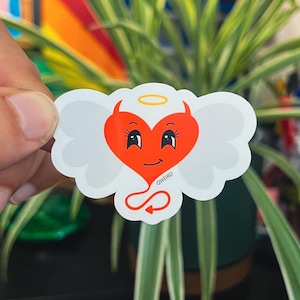 Pegatina de corazón de ángel demonio descarado para portátil, pegatina para adultos queer, regalo para amantes de las pegatinas, regalo para sus tetas.