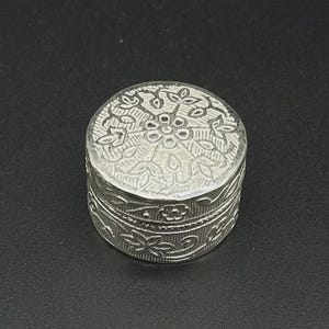 925 sterling silver trinket box, kajal box/casket box bridal round shape sindhur box collection, container box, eyeliner box gifting