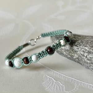 Macrame bracelet natural stones, howlite, wood