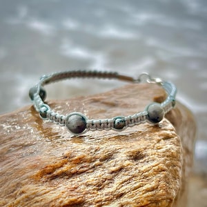 Macrame bracelet natural stones, black Labradorite and Hematite