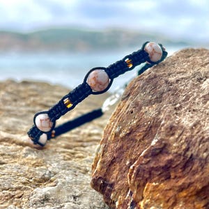 Macrame bracelet natural stones, white howlite and gold