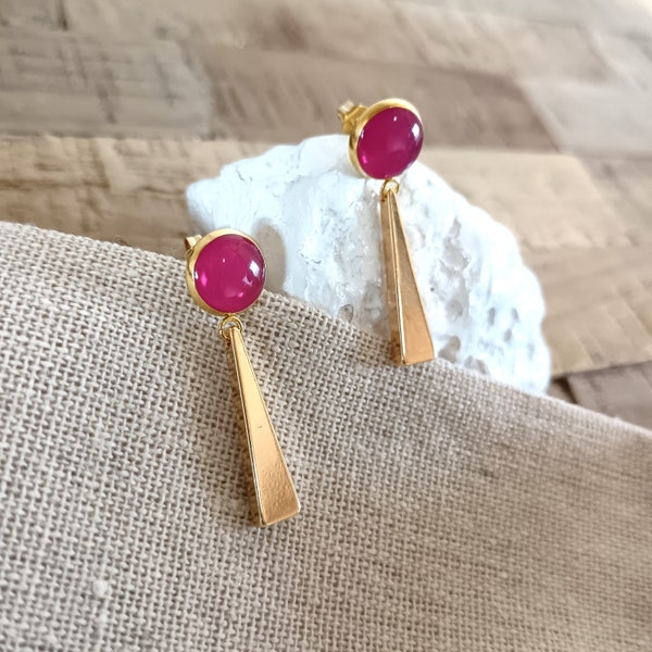 Boucles d’oreilles en résine fuchsia - rose, dorés à l’or fin 24k et 18k