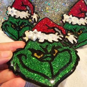 Mini Grinch Sparkly Wall Art With Epoxy Resin Finishing, Grinch ornaments, Grinch gifts, Grinch decorations, The Grinch, Christmas Grinch