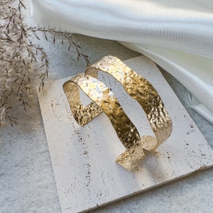 Golden bangle, lace, hammered, wedding jewelry image 4