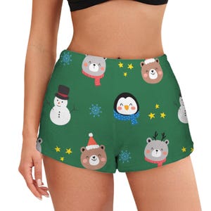 Weihnachtlicher Pyjama Shorts, Aus Flauschigem Fleece, Niedliche Tierchen mit Schneeflocken und Sternen