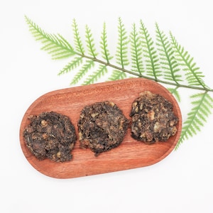 Dehydrated Bison Green Tripe Patties | Healthy Dog Treats | Healthy Cat Treats | Organic Dog Treats | Natural Dog Treats | Treats for Cats