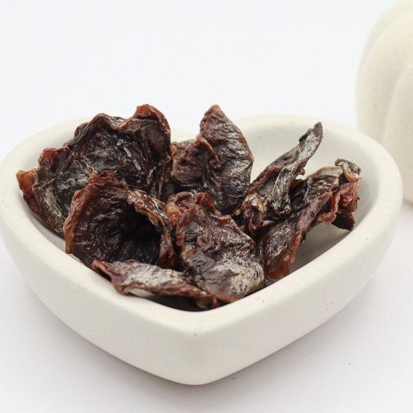 Dehydrated Chicken Hearts for Dogs | Healthy Dog Treats | Healthy Cat Treats | Organic Dog Treats | Natural Dog Treats | Treats for Cats