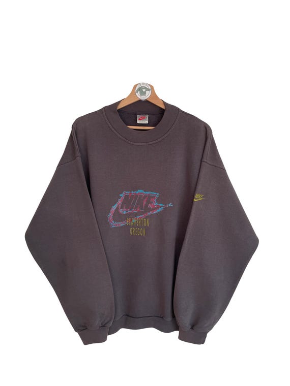 Nike Vintage Sweater Gr. L - XL Sweatshirt Pullover 90er 90s grau anthrazit Nike Logo Print Baverton Oregon Stickerei Ultra Rare