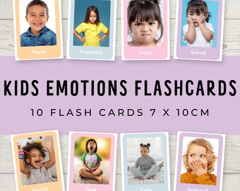 Pode incluir: Um conjunto de dez cartões de memória para crianças, cada um com uma emoção diferente. Os cartões mostram imagens de crianças expressando sentimentos como felicidade, frustração, raiva e medo. O texto "KIDS EMOTIONS FLASHCARDS" é exibido, juntamente com as dimensões: 7 x 10 cm.