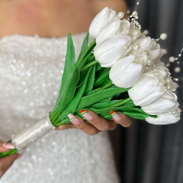 Real Touch Cream White Tulip Bridal  Bouquet, Artificial Flowers, Silk Bridal Bouquets/ Bridal Flower, Pearl Decorated Tulip Bridal  Bouquet