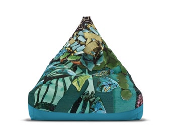 KOÏ. Enveloppe pour fauteuil-poire. A Bean Bag Chair Cover with a decorative illustration by Coryn.