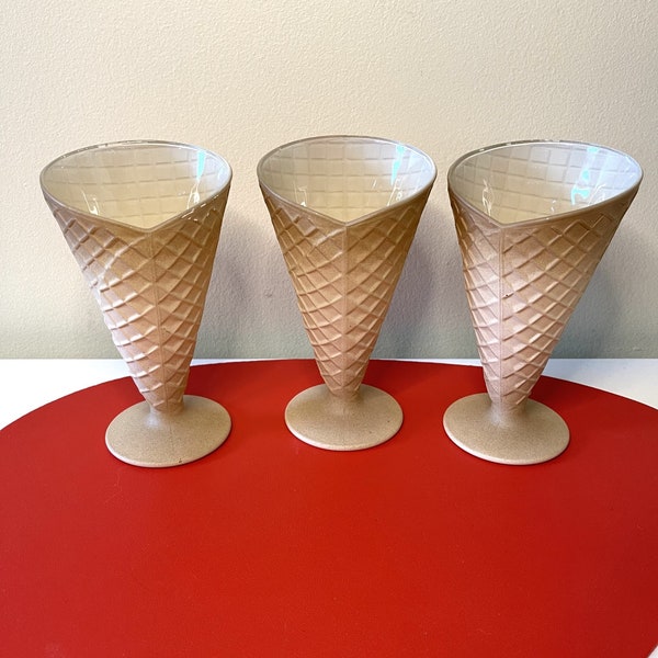 Ensemble de 3 bols gaufrés en verre en forme de cône vintage, 1960