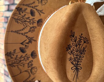 Mama cowgirl-hoed, suède rancherhoed, cowgirl-hoed met wilde bloemen, geboortebloemhoed kinderen, Moederdagcadeau, cadeau nieuwe mama, zwangerschapsaankondiging