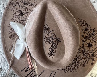 Aangepaste Burned Faith Cowgirl-hoed: gegraveerd westernsuède of vilt,