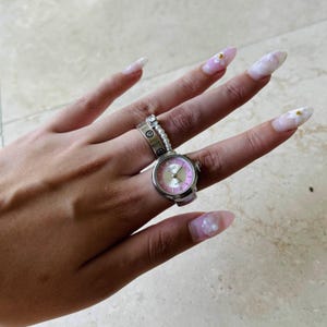 Reloj de anillo vintage mini: anillo de regalo moderno y ajustable Rosa