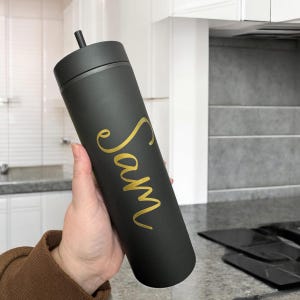 Vaso personalizado con nombre de 473 ml - Vaso térmico personalizado con pajita - Taza de viaje para café - Regalos para damas de honor - Regalo para maestras