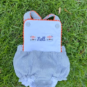 Collegiate Baby Onesie – Seersucker Personalized Bodysuit – Game Day Outfit –University Game Day Onesie – Embroidered College Baby Clothes