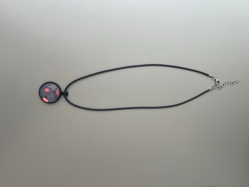 Collier fantaisie pendentif rond image 4