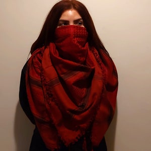 Keffiyeh Palestine Scarf Style, Cotton Arafat Hatta Arab Style Headscarf for Men and Women, Traditional Shemagh with Tassels, Free Palestine