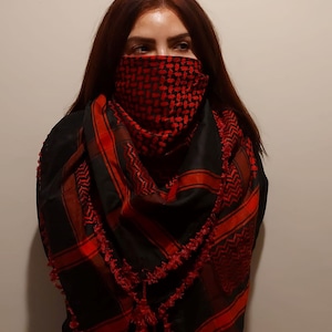 Keffiyeh Palestine Scarf Style, Kufiya Cotton Arafat Hatta Arab Style Headscarf for Men and Women, Traditional Shemagh with Tassels