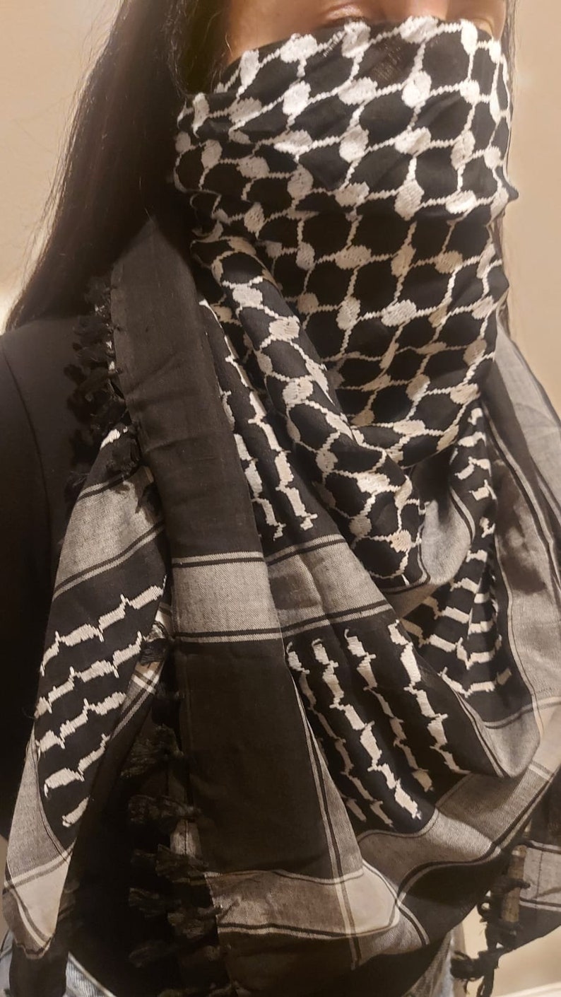 Keffiyeh Palestine Scarf Style, Cotton Arafat Hatta Arab Style Headscarf for Men and Women, Traditional Shemagh with Tassels Limited Edition image 2