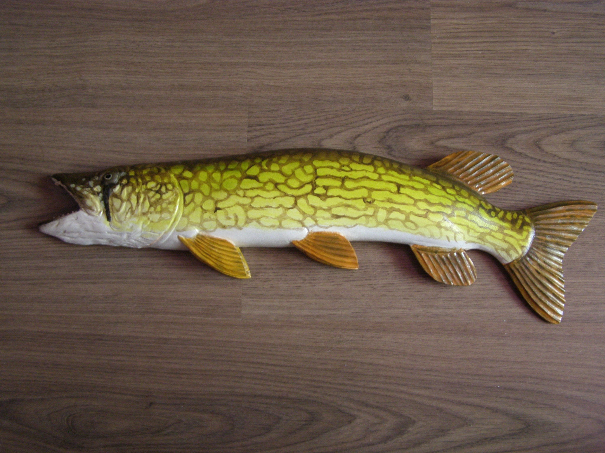 Black Pike, Esox Niger, Chain Pickerel, Eastern Pickerel, 16-20 Inches 3D  Wooden Fish, Both Sides Hand Carved and Painted, Fish Carving 