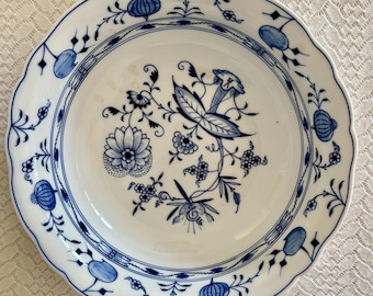 Vintage rare Meissen, (Crossed Swords),  Blue Onion large round serving bowl. No chips or cracks. Made in Germany