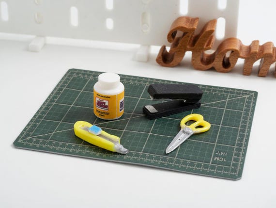 1:12 Scale Miniature Crafting Tool Set, Dollhouse Studio Supplies, Handcrafted Detail