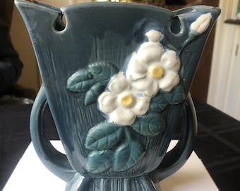 Roseville Pottery White Rose Pattern Fan Shaped Vase - 987-9