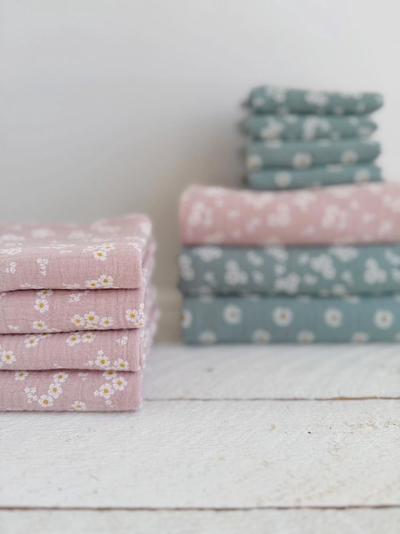 Double gauze muslin cotton fabric with design with flowers for baby toddlers dress table napkins rompers per meter cut 10 meters sewing eco friendly for summer breathable mix and match made to order pillow covers blankets weddings Christmas Easter table runners handmade products gift idea soft cotton breathable lightweight organic clothing gauze natural neutral colors with design print double layered baby wrap for photo shoot photoshoot textured for crafts bibs gauze sheets swaddles casual soft
