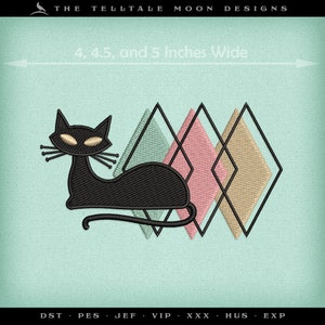 Puede incluir: Diseño de bordado de gato negro con formas geométricas en rosa, verde azulado y beige. El diseño tiene 4, 4.5 y 5 pulgadas de ancho. DST, PES, JEF, VIP, XXX, HUS, EXP.