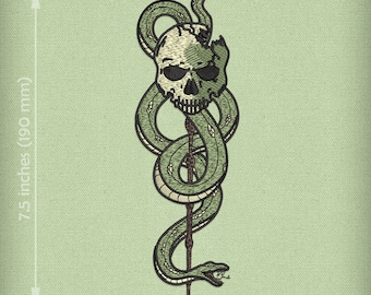 Bordado: Calavera con serpiente y varita - 7, 8 y 9 pulgadas de alto - Cuatro colores