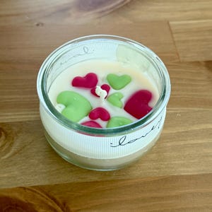 Liebe Kerze | Geschenk für Sie oder Mama | Romantische Herzglas handgemachte Kerze | Herz Kerze | Handgemachte Bio Sojawachs Kerze
