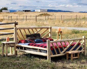 Cadre de lit en bois rond - Cabine AirBnB Rental Lodge - Yellowstone Country Ranch Style