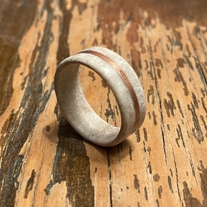 Bague en bois de cerf avec incrustation de cuivre (commande personnalisée)